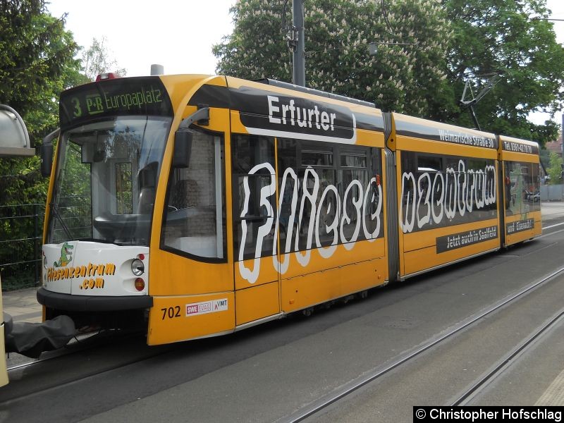 Tw 702 als zweiter Wagen einer Combino-Traktion der Linie 3 an der Haltestelle Salinenstraße. Bild: Tw 702 als zweiter Wagen einer Combino-Traktion der Linie 3 an der Haltestelle Salinenstraße.
