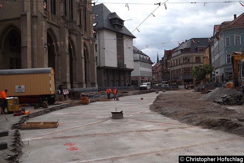 Im Bereich Fischmarkt sieht man schon sehr deutlich wo die Gleise für die Stadtbahn entlang gehen werden. Bild: Im Bereich Fischmarkt sieht man schon sehr deutlich wo die Gleise für die Stadtbahn entlang gehen werden.