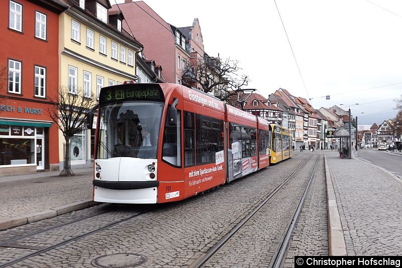 Bild: TW 701+702 als Linie 3 an der Haltestelle Domplatz Nord