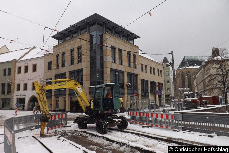 Zur Zeit werden die Gleise der Stadtbahn frei gelegt. Bild: Zur Zeit werden die Gleise der Stadtbahn frei gelegt.