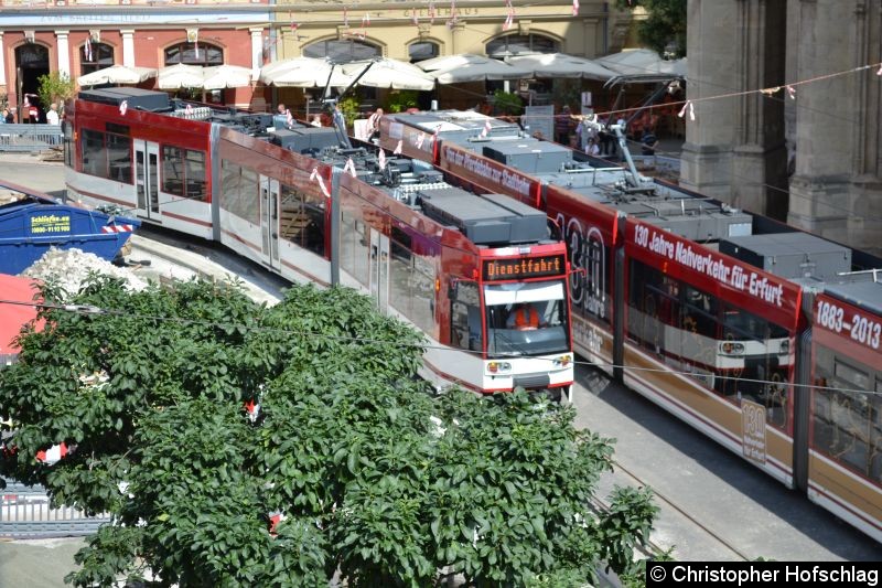 TW 601 von Typ MGT6D trifft grade für seine Testfahrt auf dem Fischmarkt ein. Bild: TW 601 von Typ MGT6D trifft grade für seine Testfahrt auf dem Fischmarkt ein.