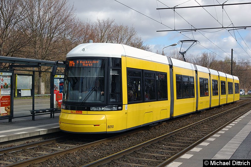 Bild: 8010 als Linie M4 in der Haltestelle Stadion Buschallee/Hansastr.