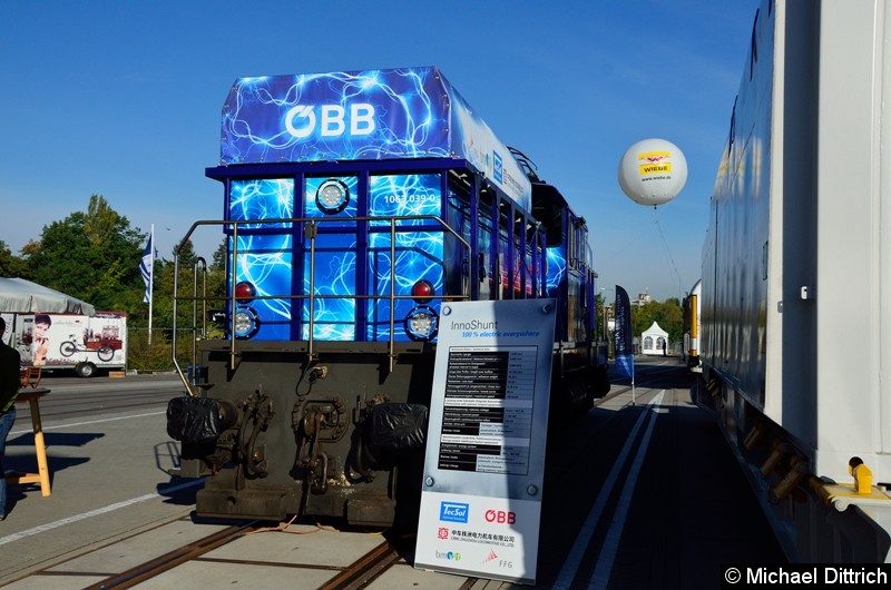 Diese E-Lok ist für den leichten Übergabedienst gebaut und wurde mit einem Energiespeicher versehen. Sie ist versuchsweise umgebaut worden. Bild: Diese E-Lok ist für den leichten Übergabedienst gebaut und wurde mit einem Energiespeicher versehen. Sie ist versuchsweise umgebaut worden.