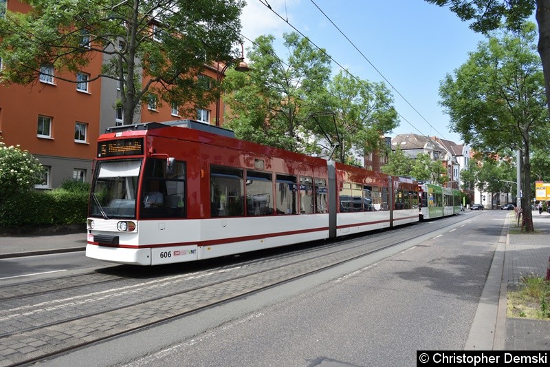 Bild: TW 606+616 als Linie 5 in Bereich Arnstädter Straße in Richtung Thüringenhalle.