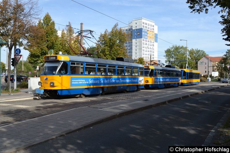 Bild: TW 2114+2159+903 als Linie 1 in Richtung Lausen an der Haltestelle Mockau Post.