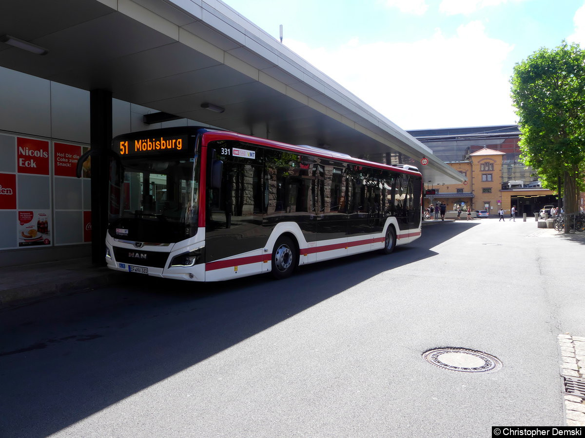 Bild: Wagen 331 als Linie 51 am Busbahnhof