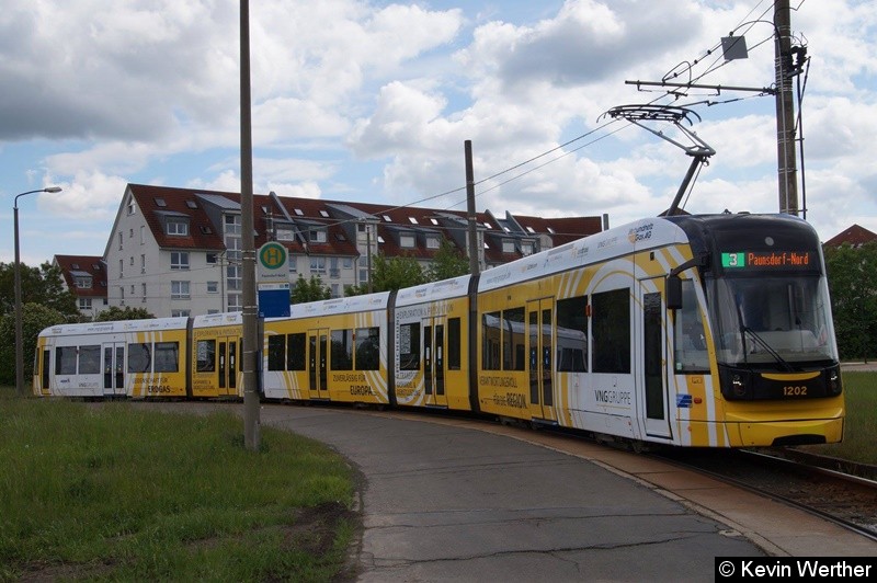 Bild: TW 1202 als Linie 3 in der Wendeschleife Paunsdorf-Nord(auf grund von Bauarbeiten)